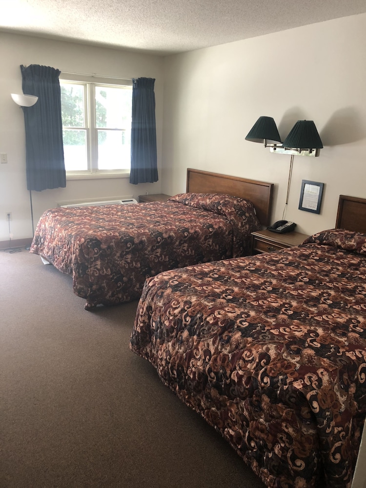 Basic Room, 2 Double Beds, Non Smoking photo 3