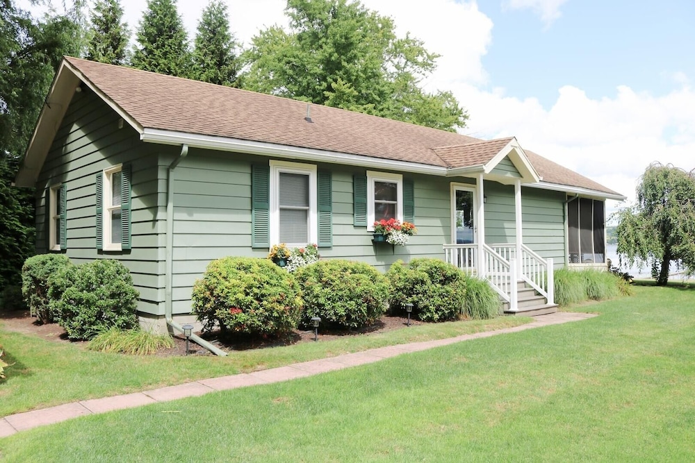 House, 2 Bedrooms