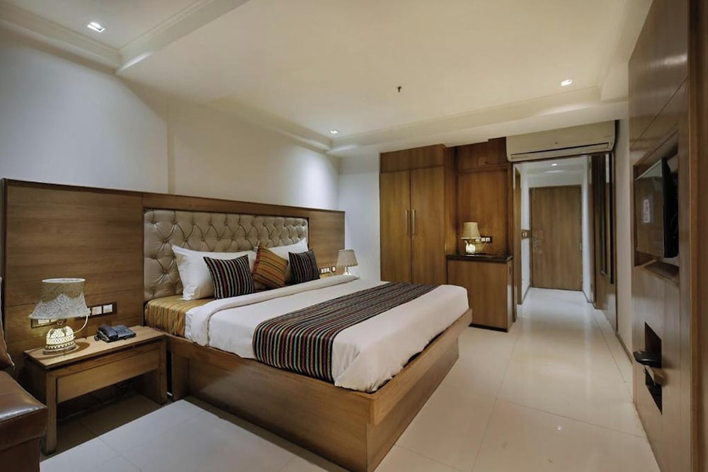 Suite, City View photo 2