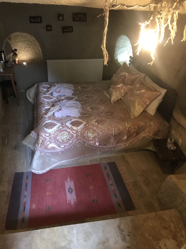 Standard Room - Photo 2