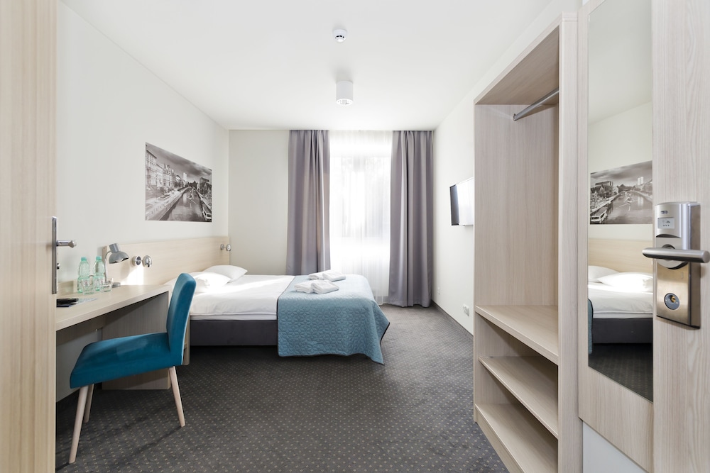 Double Room, 1 King Bed photo 2