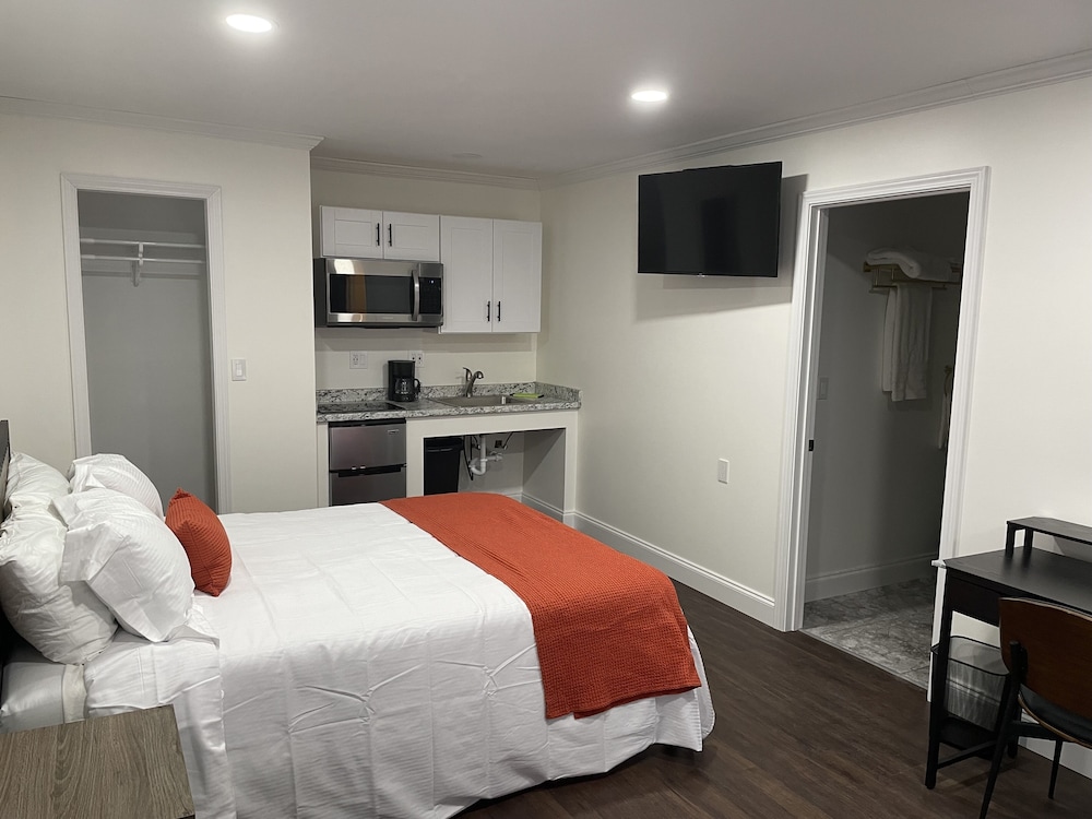 Standard room, 2 double bed, non-smoking photo 2