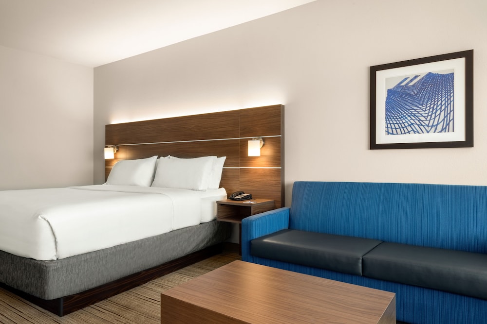 Suite, 1 King Bed, Accessible (Communication) photo 2