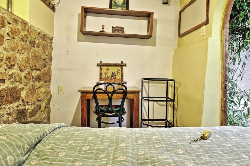 Basic Single Room, 1 Large Twin Bed photo 1