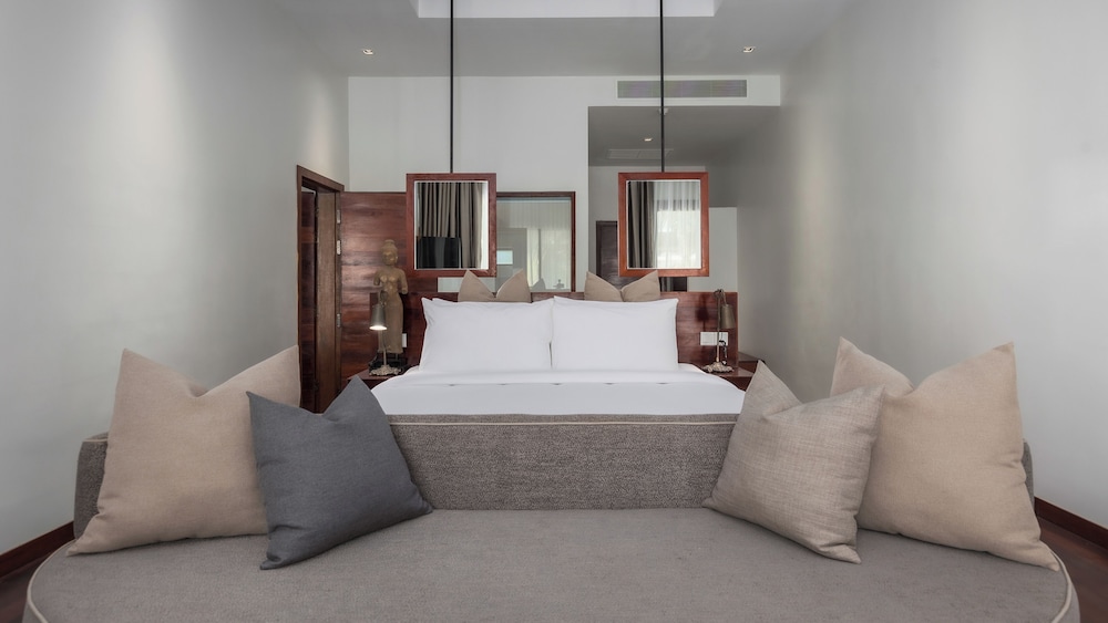 Two-Bedroom Family Suite  Free Laundry + Daily 60Min Massage + Mini Bar + Airport Pick-Up - Photo 7