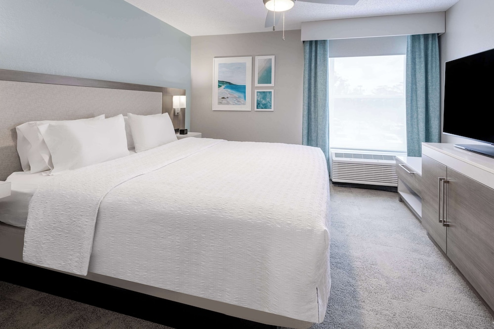Suite, 1 Queen Bed, Accessible, Non Smoking - Photo 1