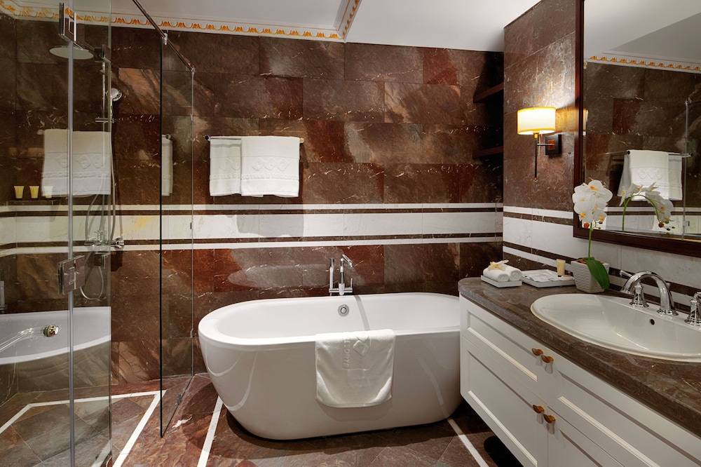 Grand Suite, Golf View - Photo 3