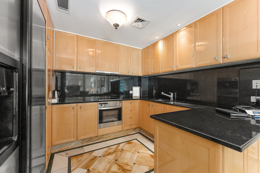 Two Bedroom Condo (Mid-Level) - Photo 7