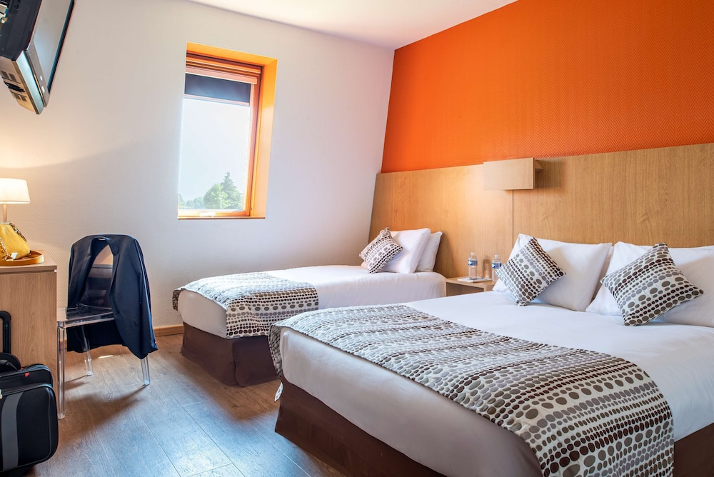 Standard Room, Multiple Beds - Photo 3