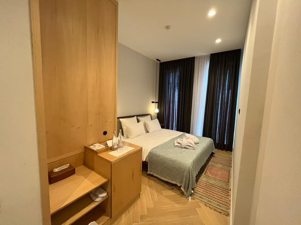 Standard Double Room, City View photo 2