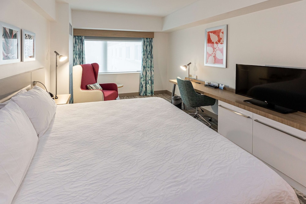 Room, 1 King Bed, Accessible (Roll In Shower) - Photo 1