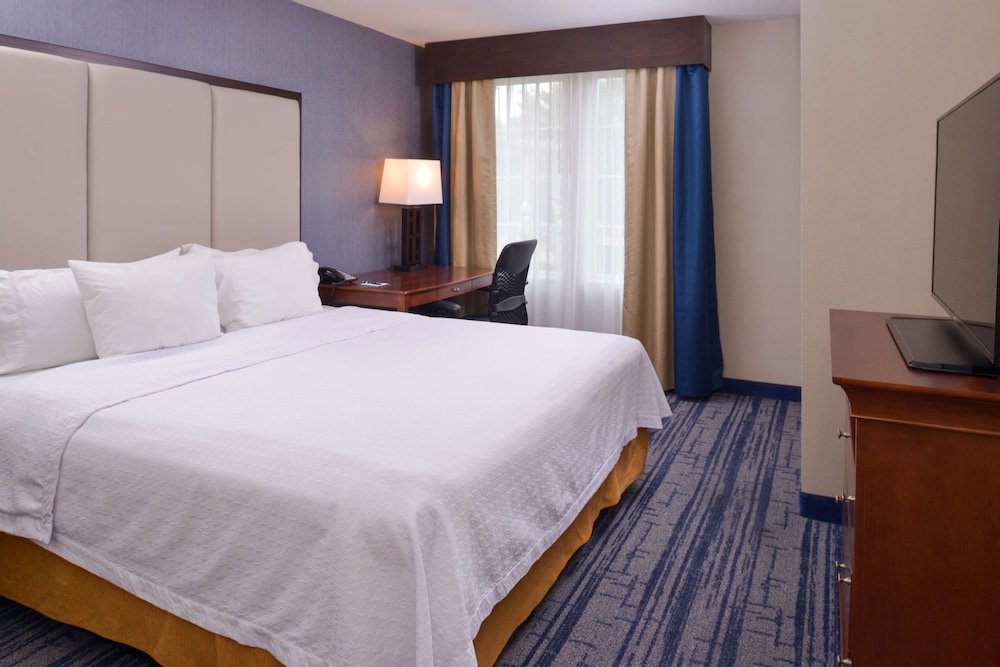 Suite, Accessible, Non Smoking (Hearing Impaired) - Photo 5