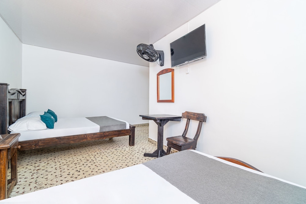 Standard Triple Room photo 3