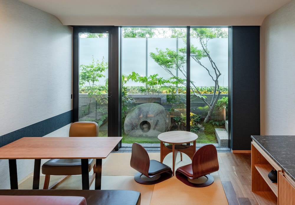 Premium Room, 2 Double Beds (Garden) - Photo 6