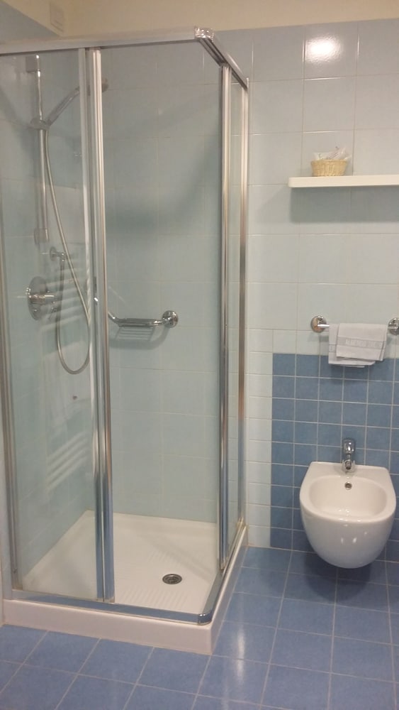 Single Room - Photo 3