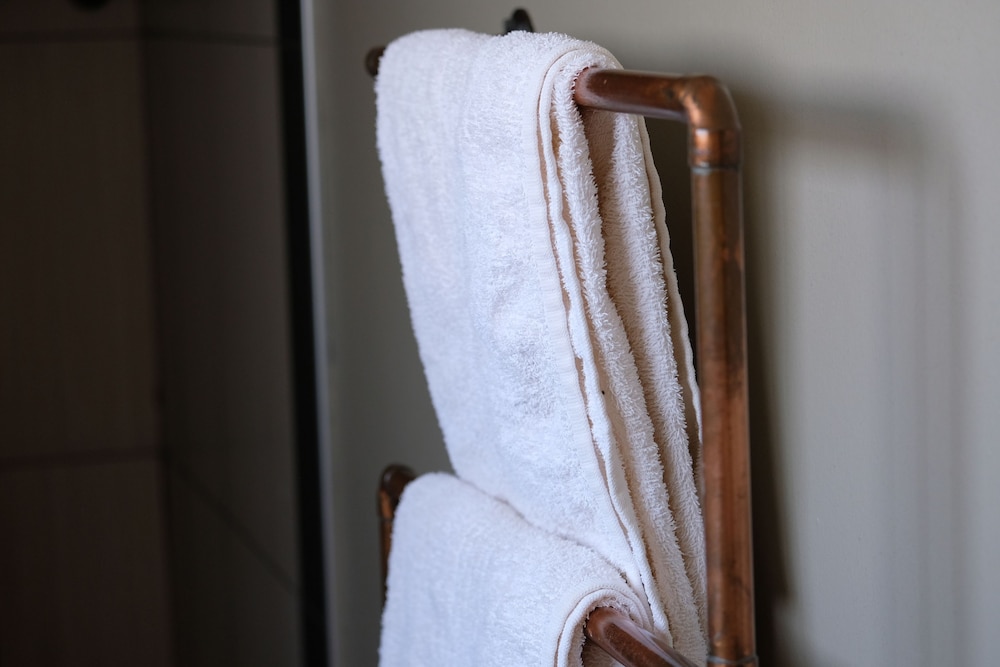 Standard Twin Room - Photo 5