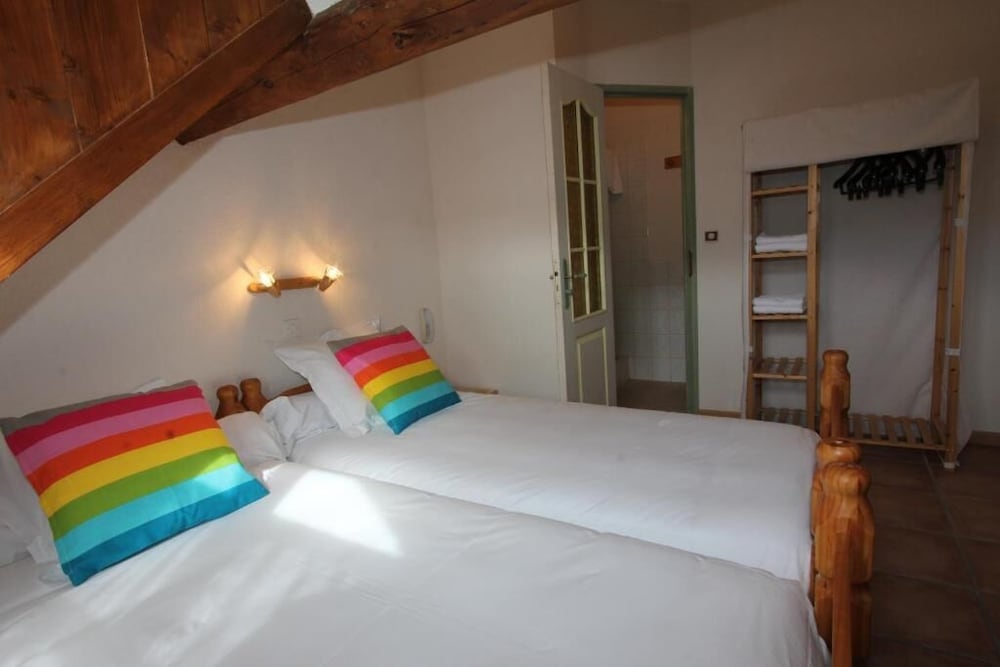 Standard Twin Room photo 2