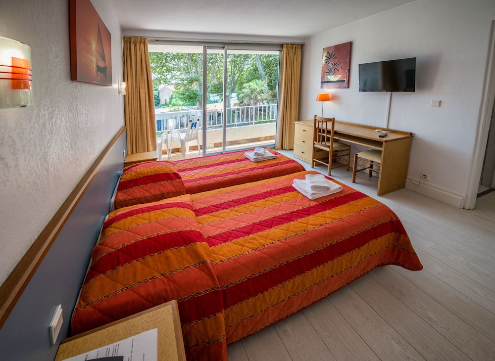 Triple Room, 3 Twin Beds photo 1