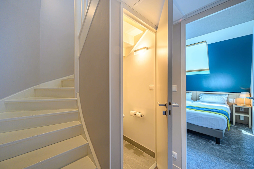 Family Duplex, Multiple Beds, Smoking, Terrace photo 3