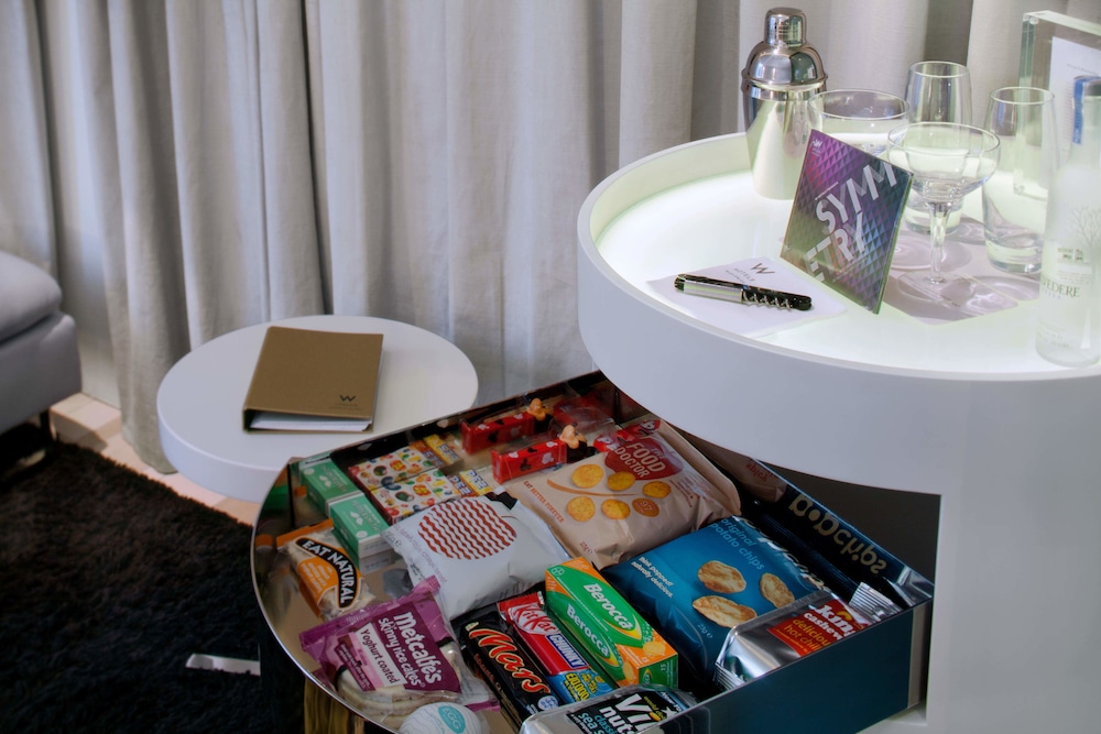 Studio Suite, 1 King Bed (Corner)