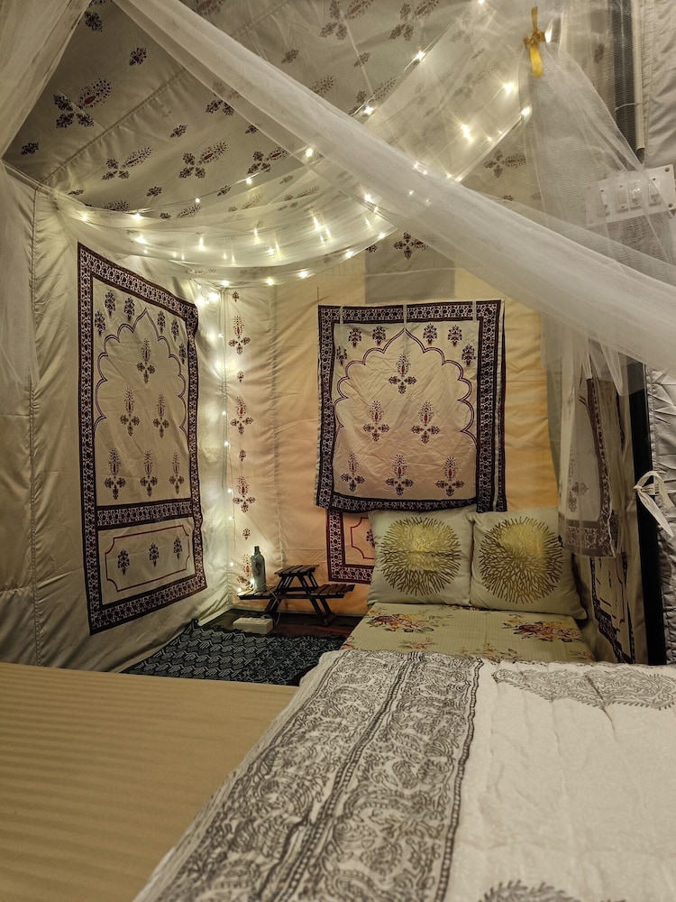 Family Tent, Mountain View