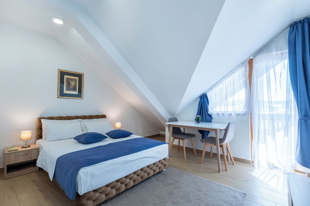 Economy Single Room