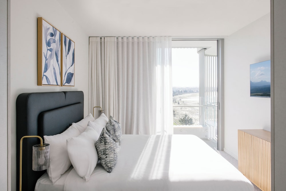 Panoramic Suite, 3 Bedrooms, Ocean View, Beachfront photo 2
