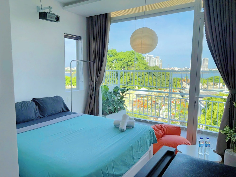 Deluxe Studio, Balcony, River View