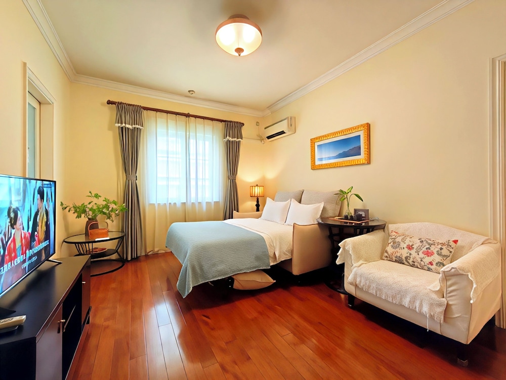 Deluxe Family Suite photo 2