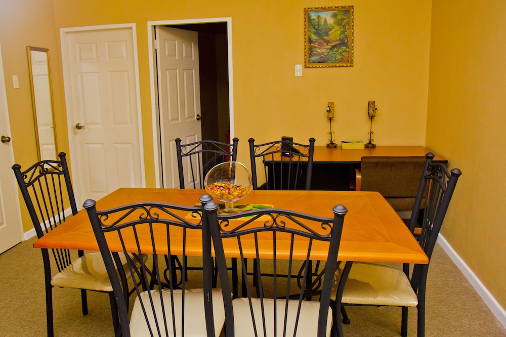Apartment, 2 Bedrooms, Kitchen, Ground Floor photo 2