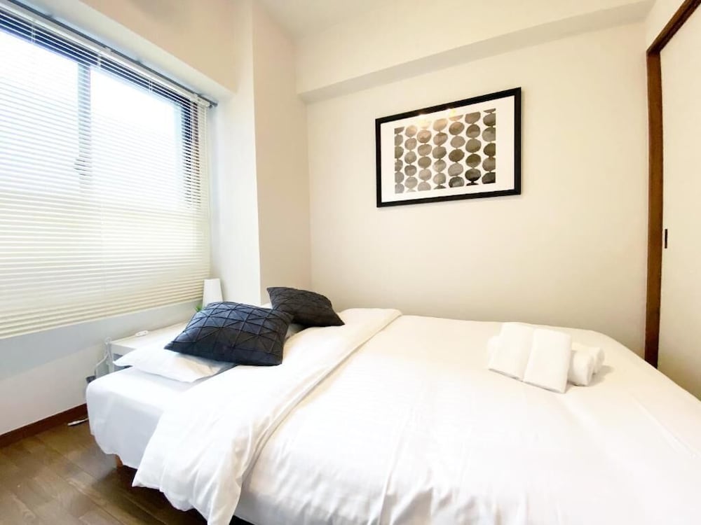 3 Bedroom Apartment with Balcony 503 photo 3