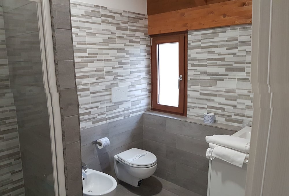 Superior Quadruple Room photo 2