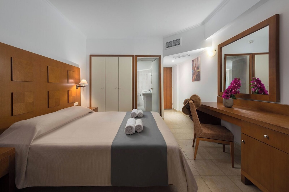 Double Room, Side Sea View