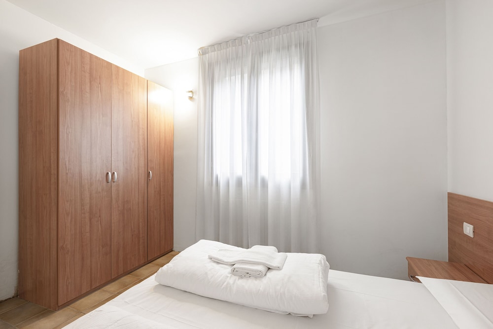 Standard Apartment, 1 Bedroom, Beachside (Porto Letizia Leoncavallo 4)