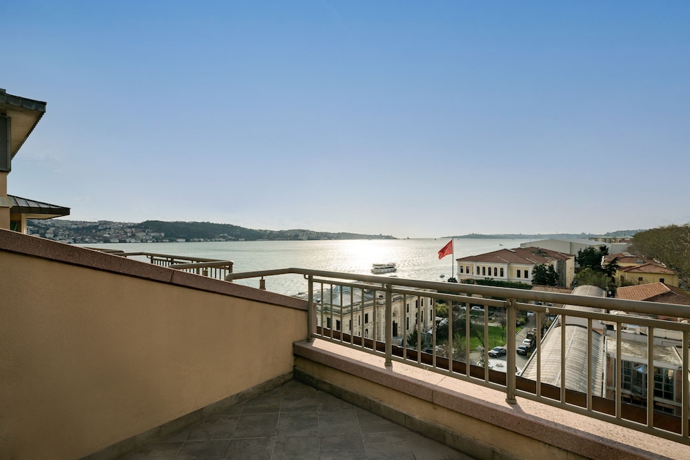 Premium Room, Terrace, Partial Sea View photo 3