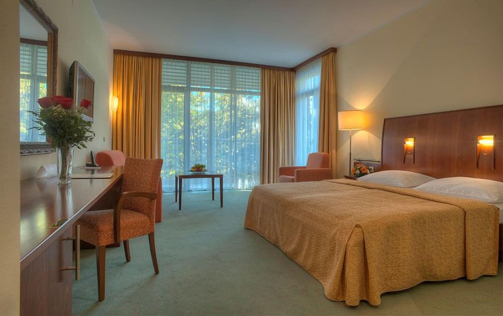 Junior Suite, Balcony, Garden View photo 2