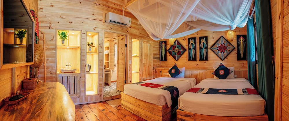 Signature Chalet, Balcony, Garden View photo 1