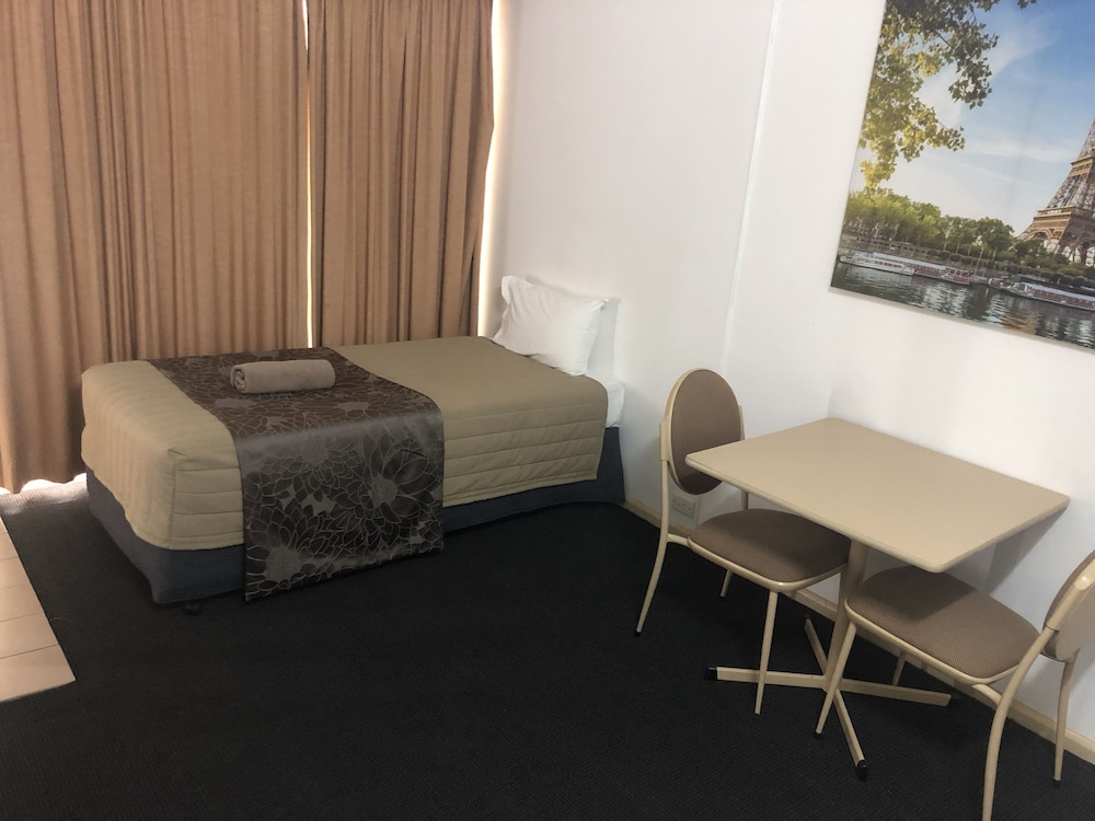 Economy Twin Room, 1 Bedroom photo 3