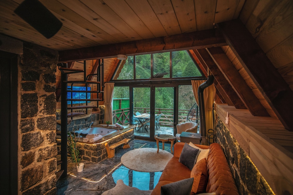 Standard Bungalow, Mountain View