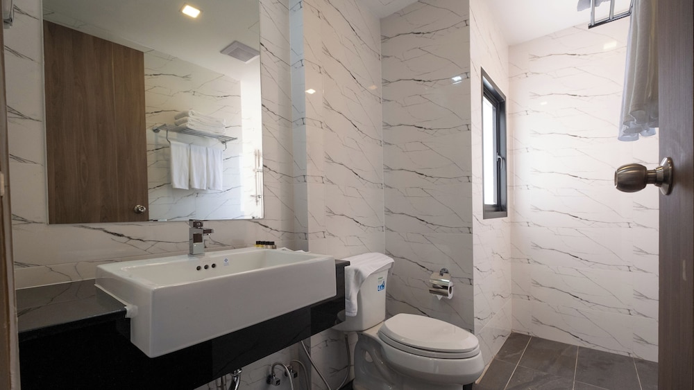 Deluxe Triple Room - Photo 4