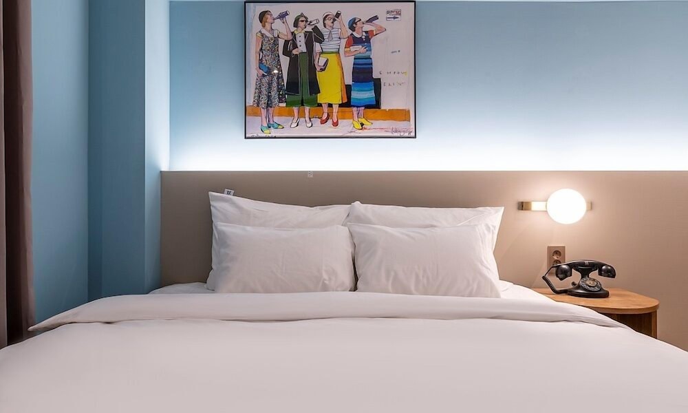 Standard Double Room - Photo 8