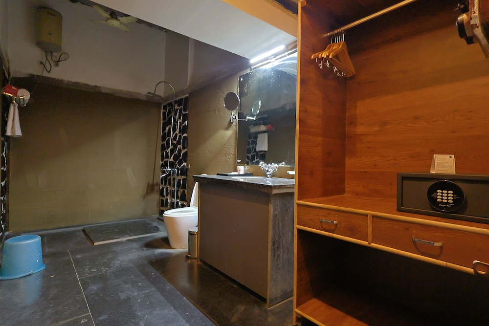 Cottage with Private Pool photo 3