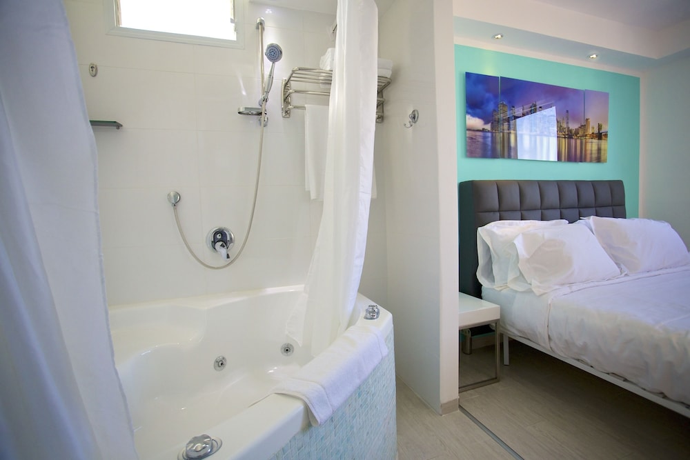 Economy Double or Twin Room photo 2
