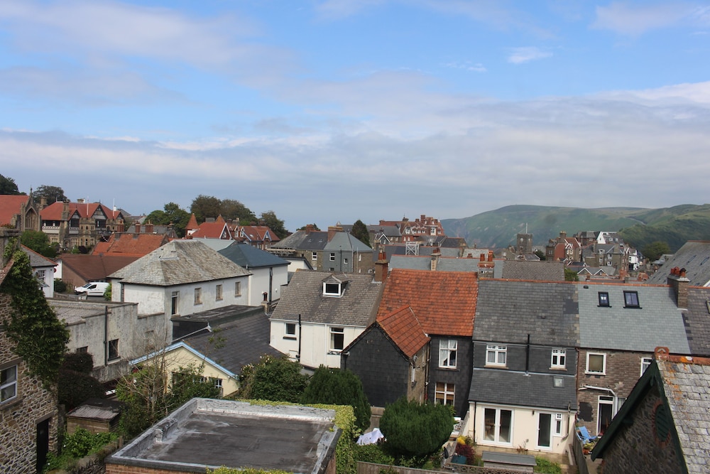 Classic Double Room, 1 Double Bed, Hill View photo 3