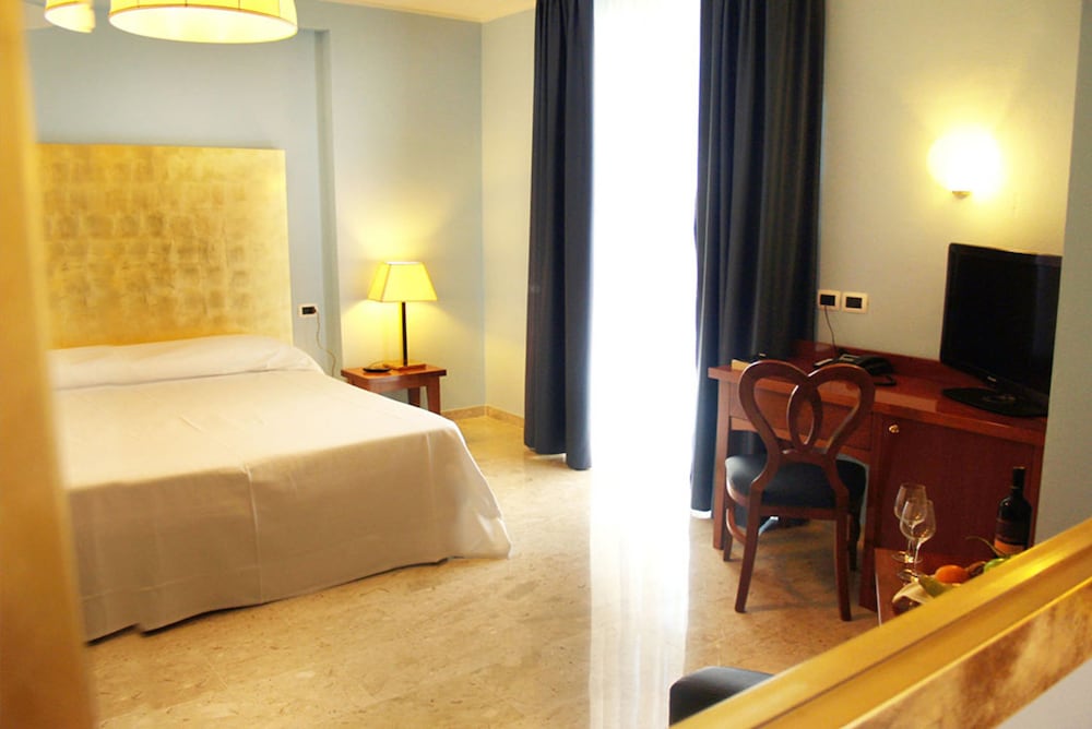 Comfort Double or Twin Room, Balcony photo 1