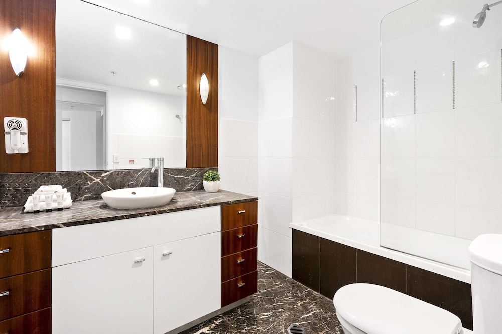 Executive Apartment, 3 Bedrooms - Photo 3
