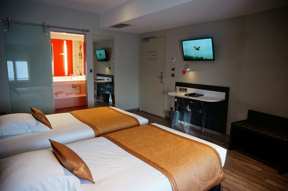 Superior Elegance Room, 2 Twin Beds photo 3