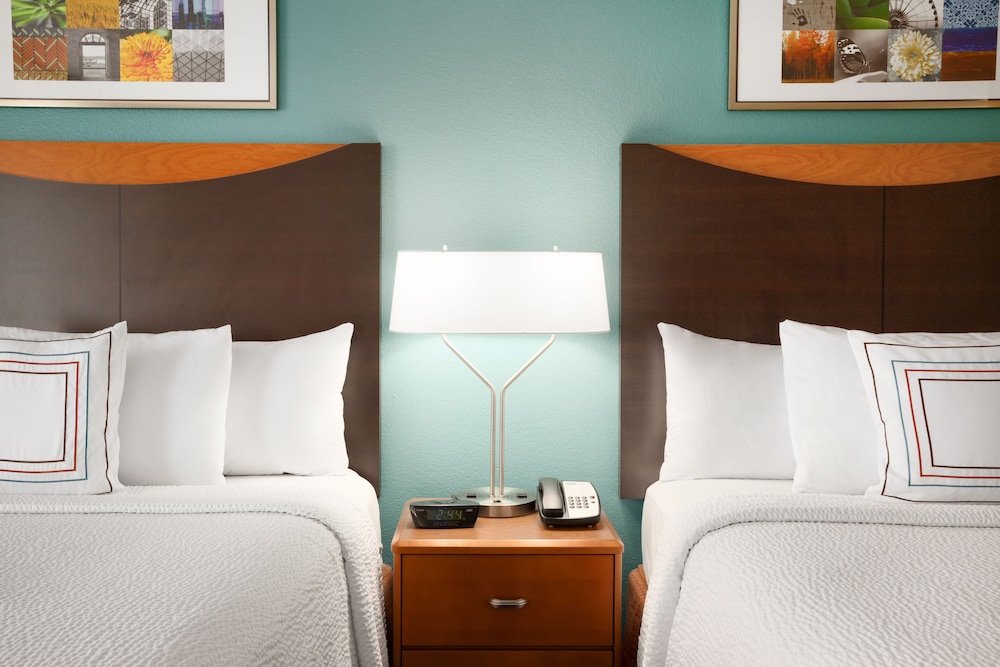 Room, 2 Queen Beds (Hearing Accessible) - Photo 3