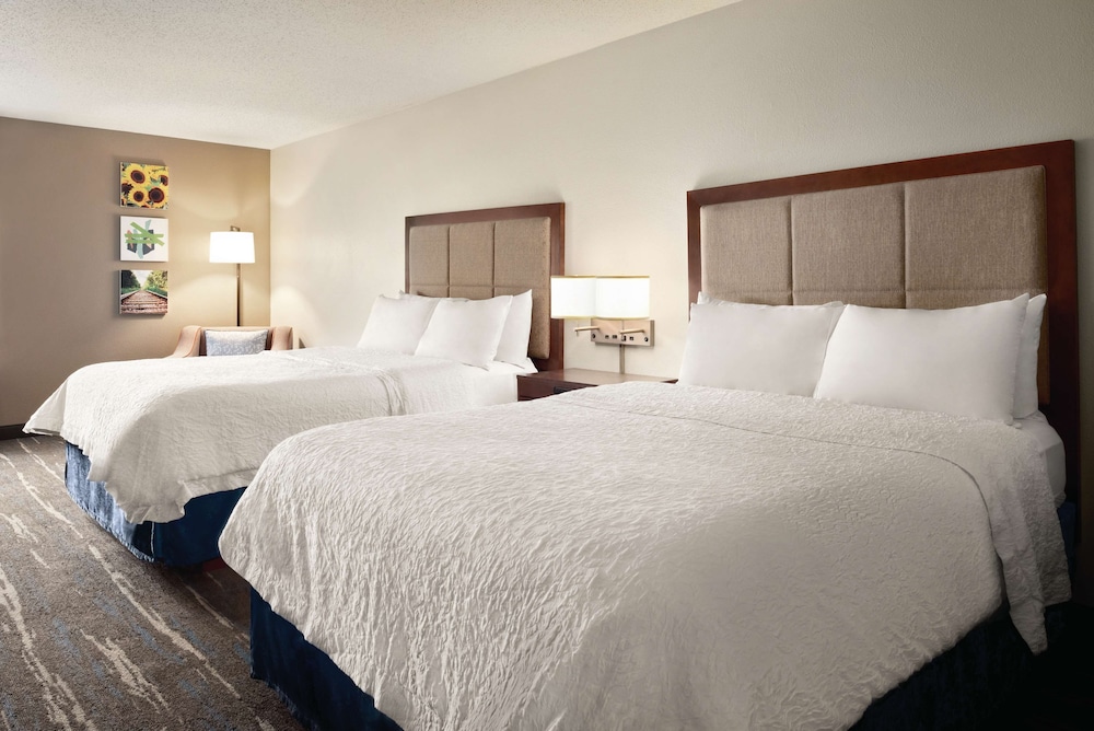 2 QUEEN BEDS NONSMOKING