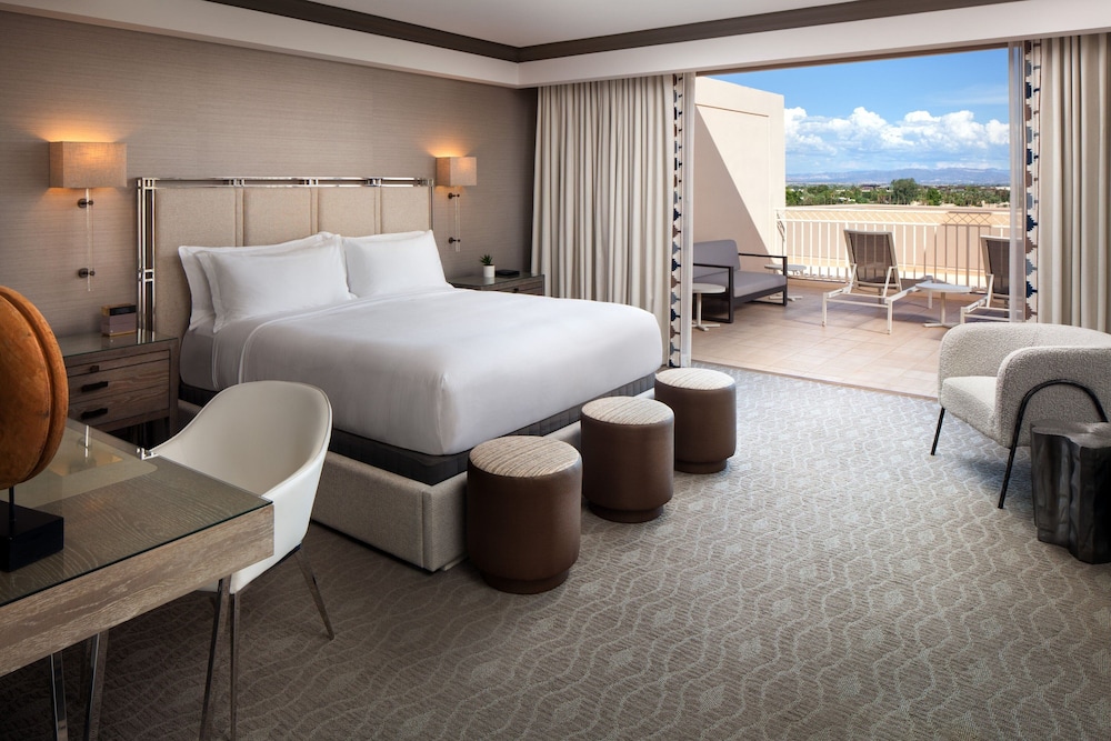 Executive Suite, 1 Bedroom - Photo 4